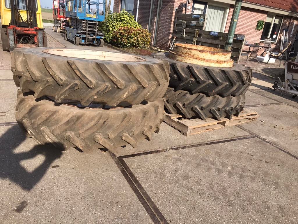 VELE maten Banden- Diverse Kieper Band- Kraan banden- Shovel, Zakelijke goederen, Agrarisch | Onderdelen | Banden, Velgen en Assen