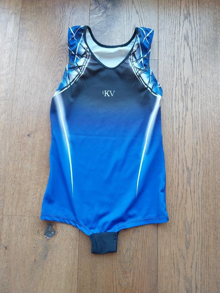 Turnpak, KV Kleurrijk, maat ASX, voor jongens 12-14 jaar, Sport en Fitness, Turnen, Ophalen of Verzenden, Zo goed als nieuw, Turnpak(je)