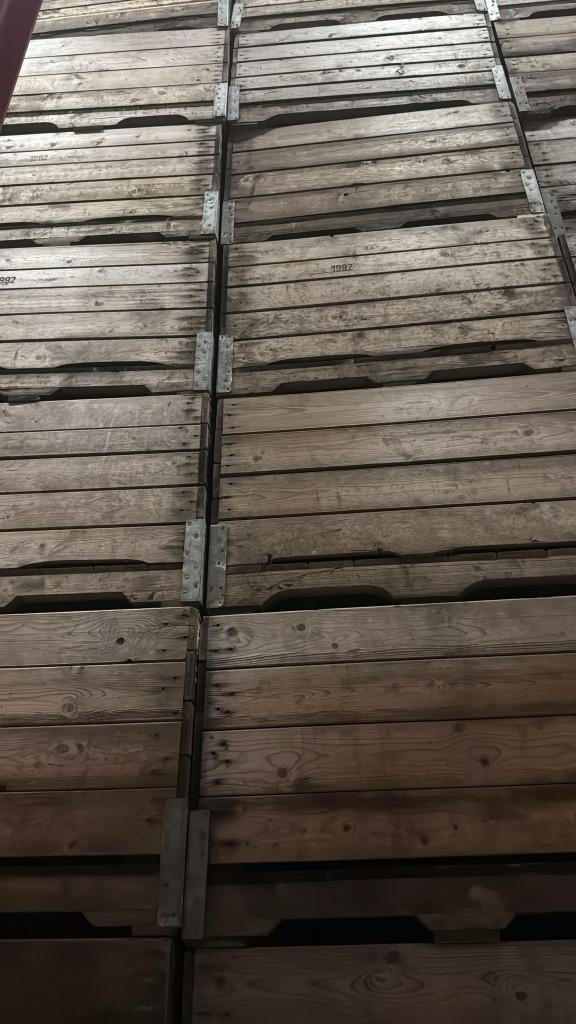 te koop en te huur  voorraadbakken  voorraadkisten, Ophalen