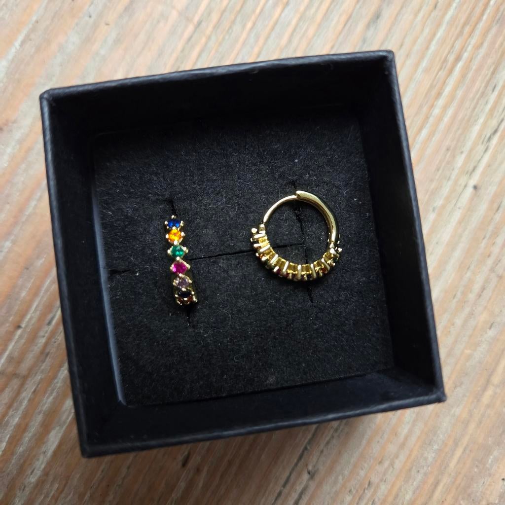 Anna + Nina oorbellen met gekleurde steentjes, Overige materialen, Hangers, Overige kleuren, Ophalen of Verzenden