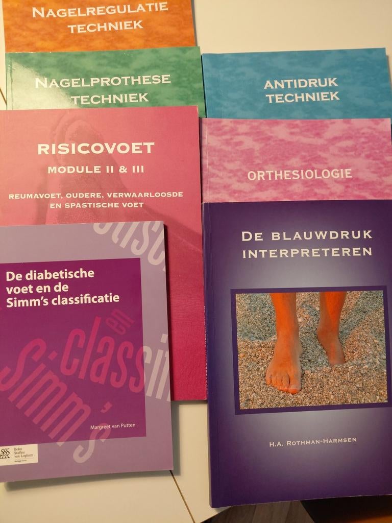 Boeken en benodigdheden voor de opleiding medisch pedicure, Boeken, Ophalen of Verzenden, Beta