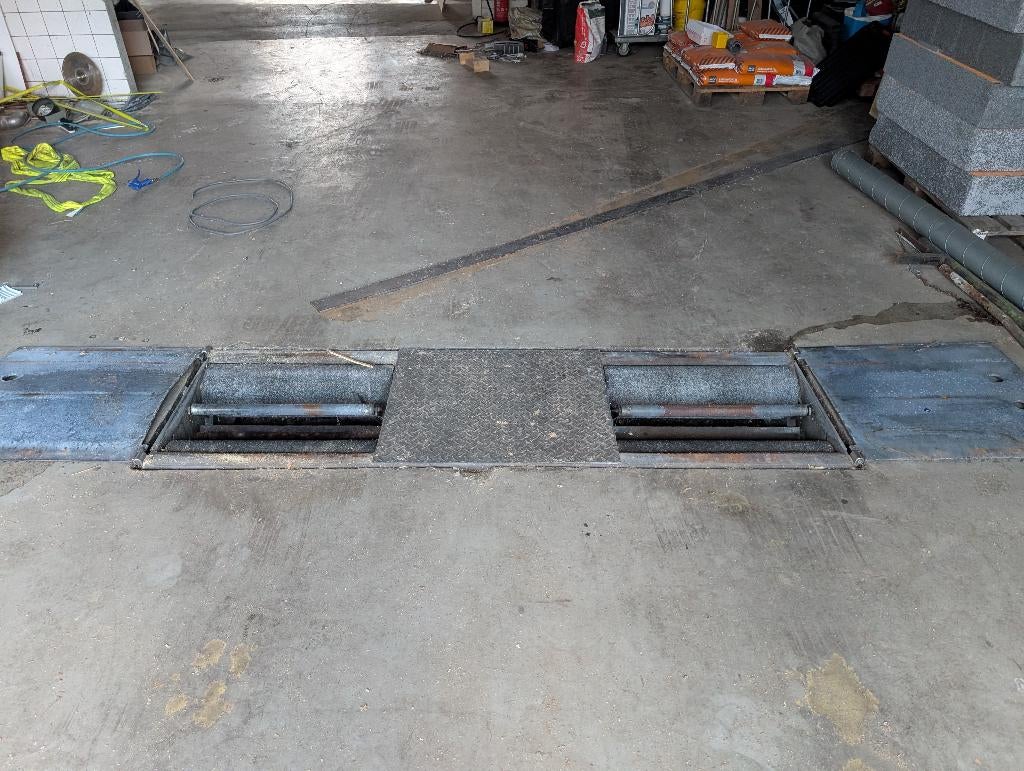 Remmen testbank Saxon Bj. 2014, Ophalen, Zo goed als nieuw