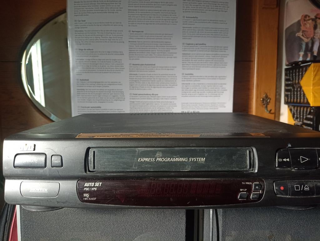 Jvc hr-a437 en een jvc hr-d540e defect, Ophalen