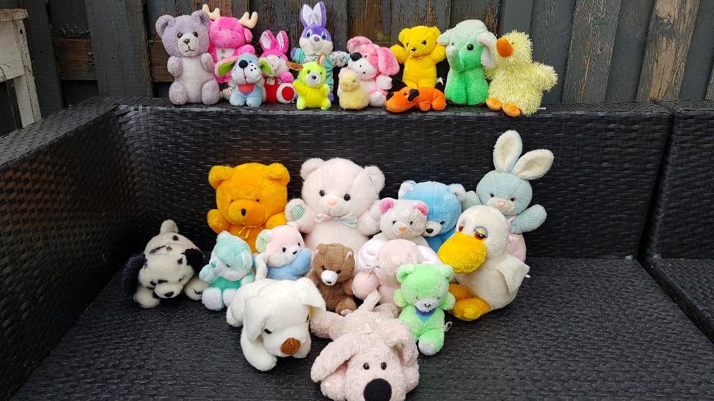 Partij vintage knuffels pastel kleuren jaren 70, 80, 90. S17, Tweedehands verkoop, Tweedehands verkoop, Gebruikt, Overige typen