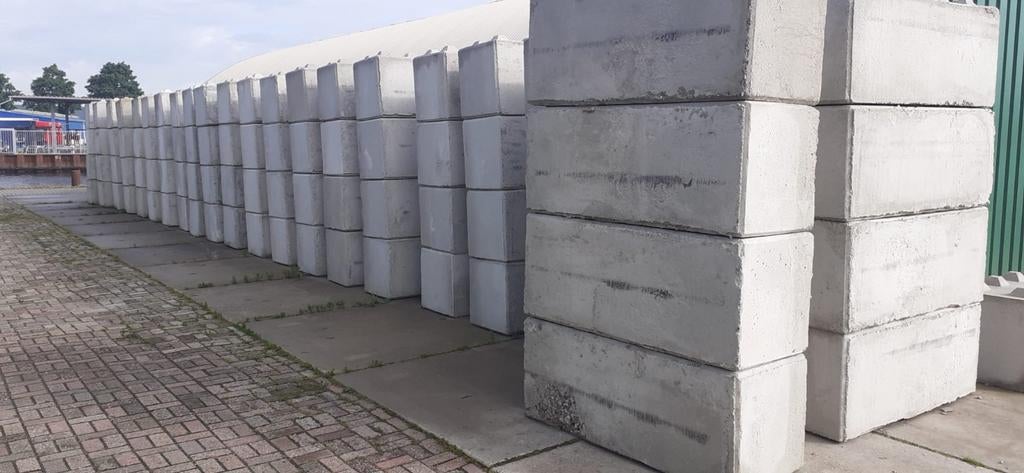 mega betonblokken, Zakelijke goederen, Bedrijfs Onroerend goed, Koop, Overige bestemmingen