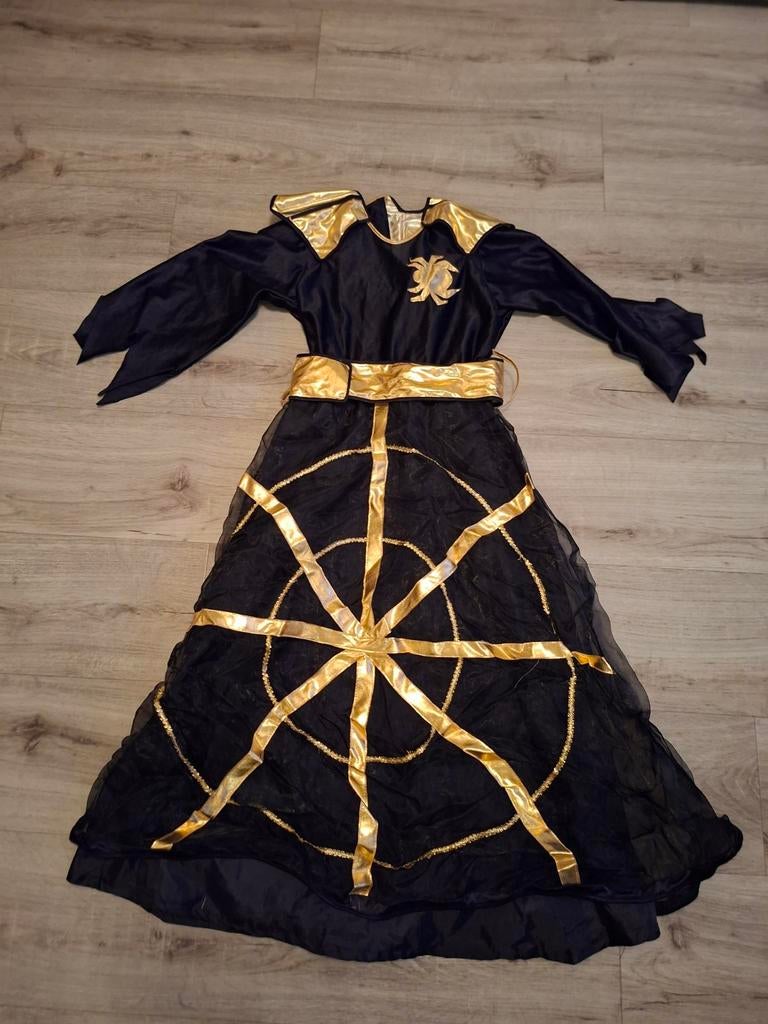Spinnen jurk / heksenjurk 140/158, Kinderen en Baby's, Carnavalskleding en Verkleedspullen, Ophalen of Verzenden, Meisje