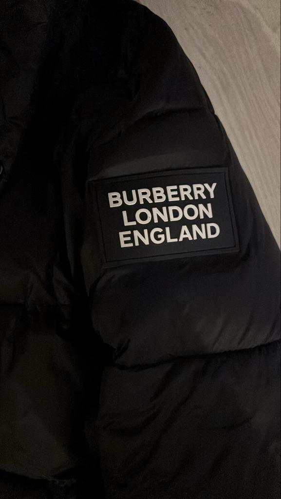 Burberry Jas - Stijlvol en Warm, Verzenden, Zo goed als nieuw, Zwart