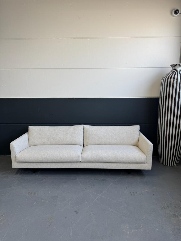 Showroommodel Montis Axel 4-zits | Montis Axel Amaro stof, Ophalen, 75 tot 100 cm, Rechte bank, Montis, label, eyye, Design on Stock, Pode, Leolux, artifort