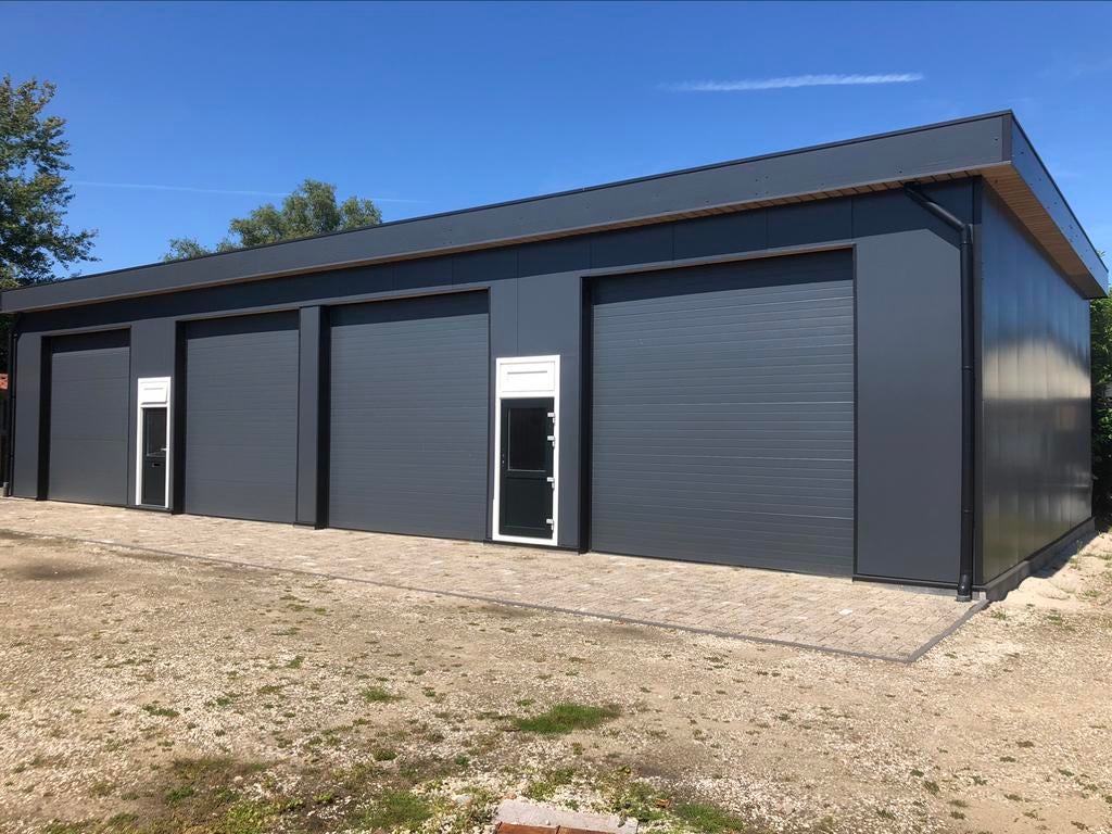 Camper stalling Boek nu ! buiten en nog enkele binnen