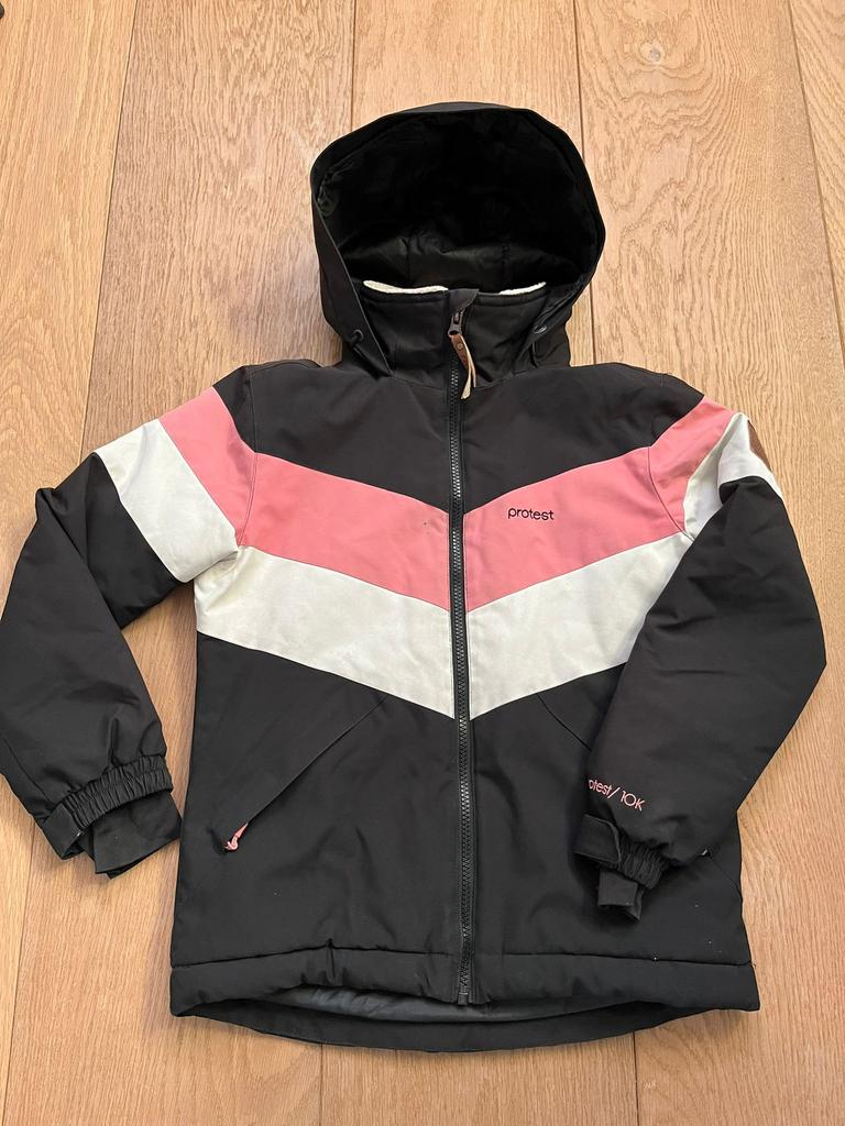 Protest skijas meisje maat 140, Sport en Fitness, Skiën en Langlaufen, Zo goed als nieuw, Kleding, Protest, 100 tot 140 cm, Ophalen of Verzenden