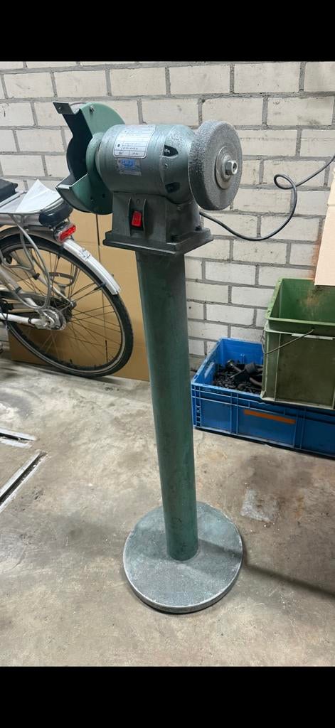 Slijp machine, Ophalen of Verzenden, Zo goed als nieuw, Minder dan 700 watt, Werkbankslijpmachine