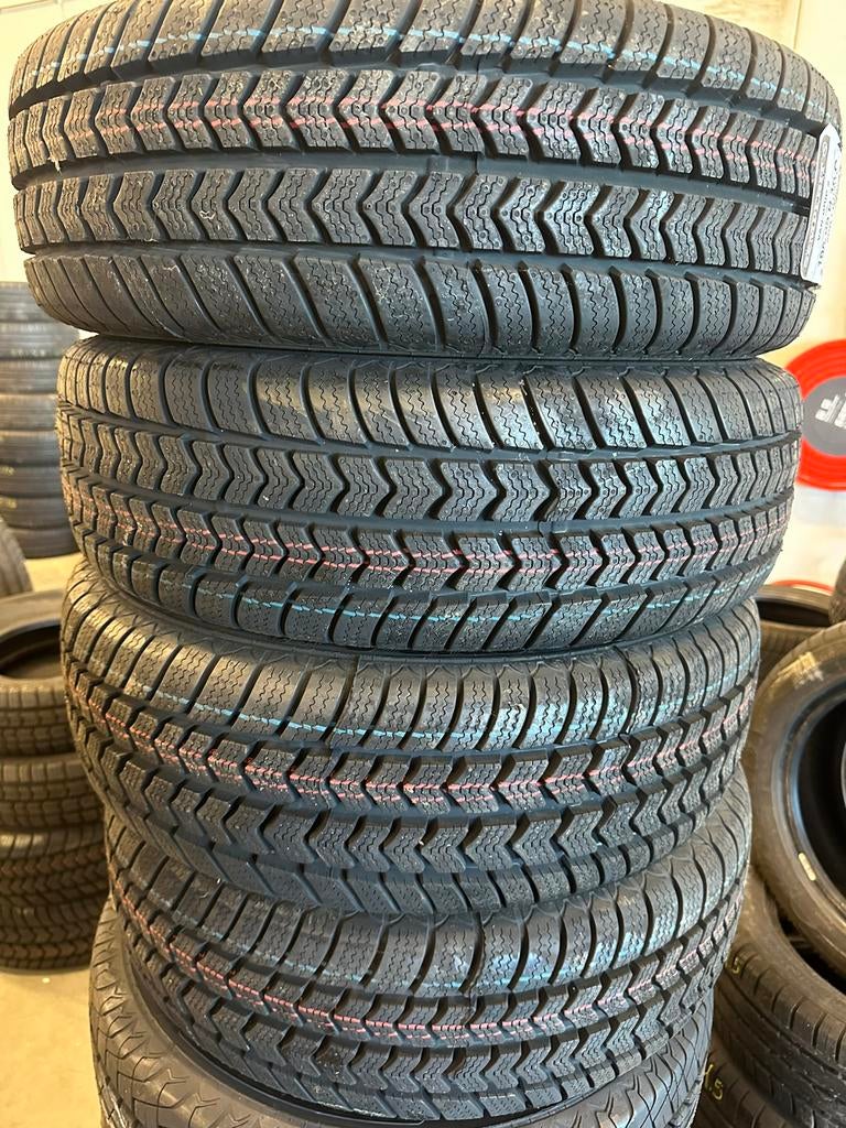 195 70 15 205 65 15 215 65 15 217 70 15 225 70 15 Bestelbus, 15 inch, Nieuw, Ophalen of Verzenden, Band(en)