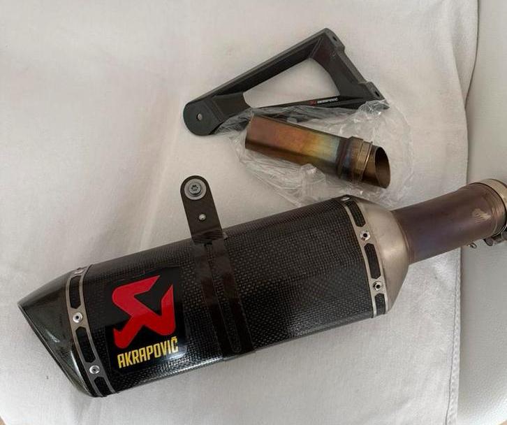 Akrapovic Carbon Slip-on Line Einddemper|S1000RR( 2019–2026), Ophalen, Gebruikt