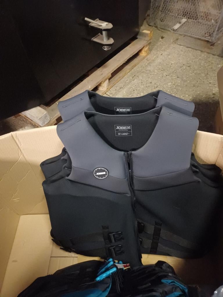 Zwemvesten/watersportvesten Jobe, Watersport en Boten, Nieuw, Dame of Heer, Reddingsvest of Zwemvest, Jobe