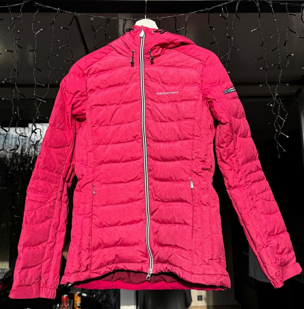 Peak Performance Jas - Maat M, Kleding | Dames, Wintersportkleding, Ophalen of Verzenden, Zo goed als nieuw, Maat 38/40 (M), Jack
