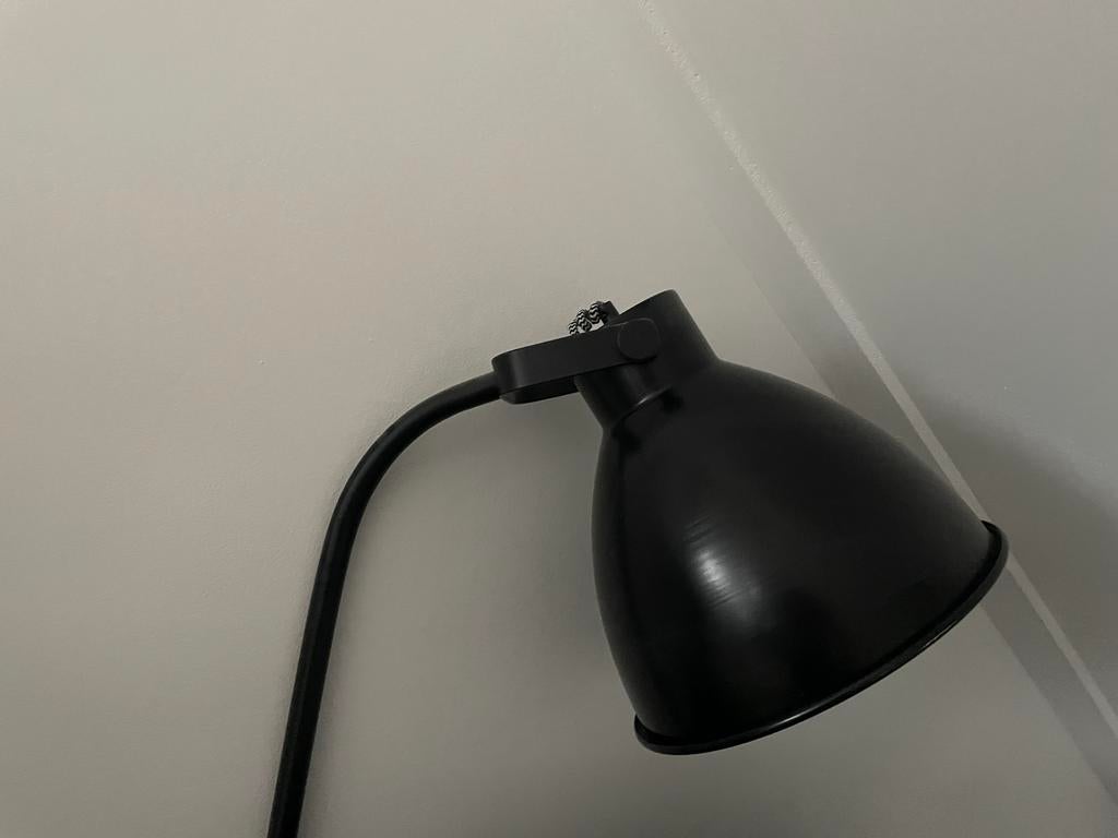 Grote zwarte staande lamp van Ikea, Huis en Inrichting, Lampen | Vloerlampen, Ophalen, Gebruikt, Metaal, 150 tot 200 cm