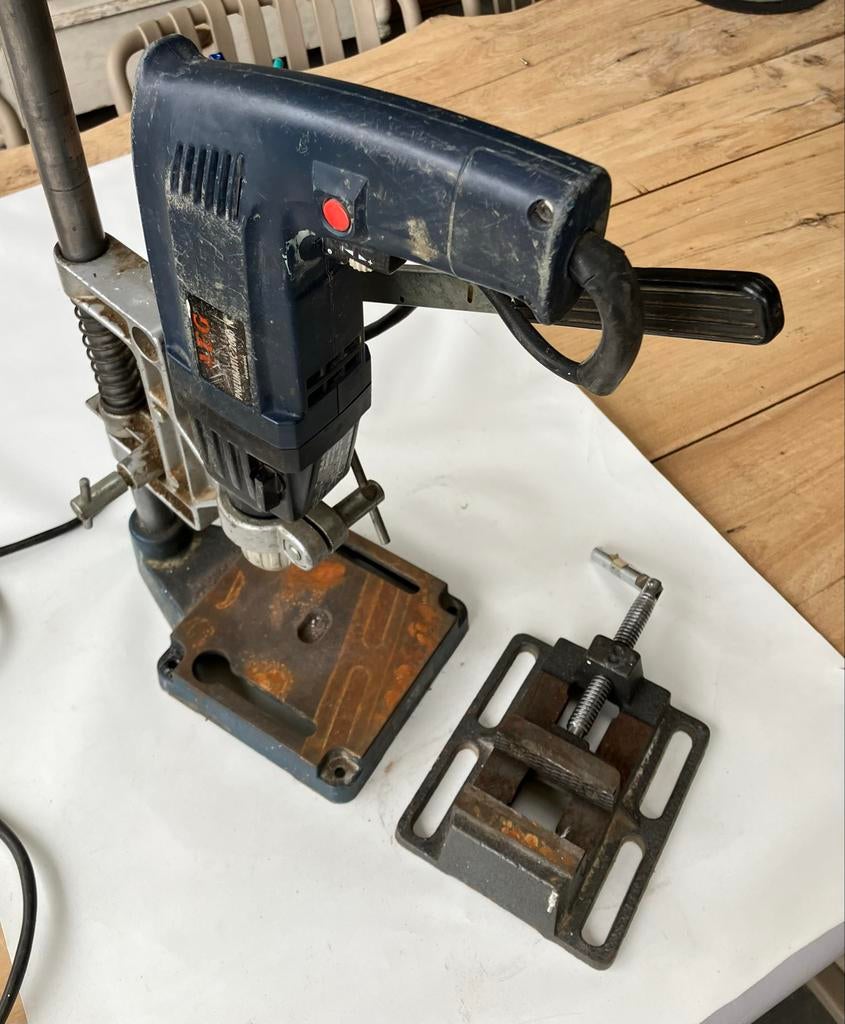 AEG boorstandaard met boor en klem, Ophalen, Gebruikt, Kolomboormachine