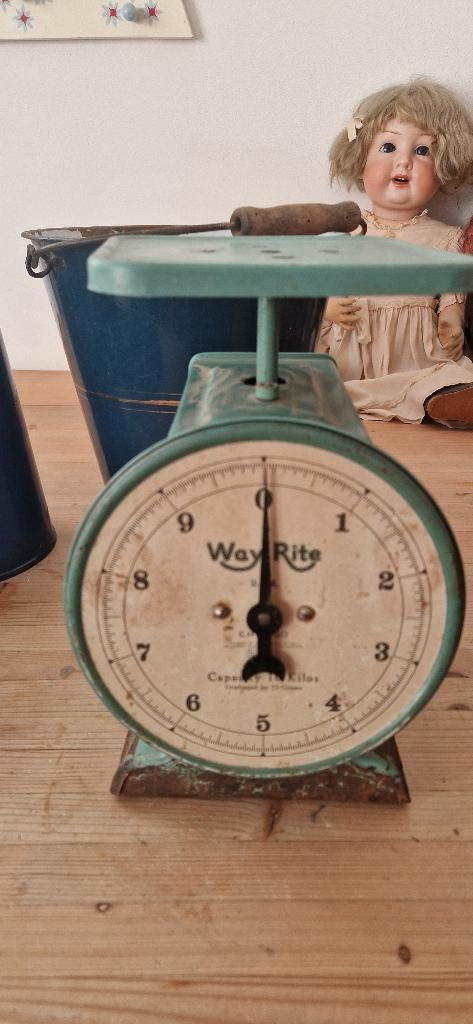 o.a. groene antieke emaille weegschaal en meer blauw emaille, Antiek en Kunst, Ophalen of Verzenden