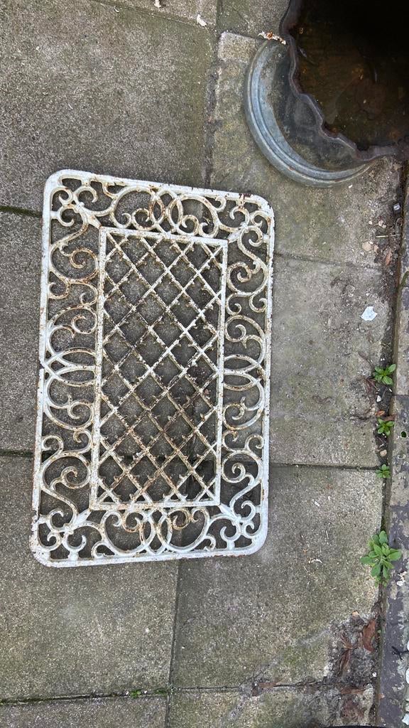 Brocante gietijzeren wit deurmat ijzer robuust degelijk, Tuin en Terras, Deurmatten, Ophalen, Zo goed als nieuw, Gietijzer