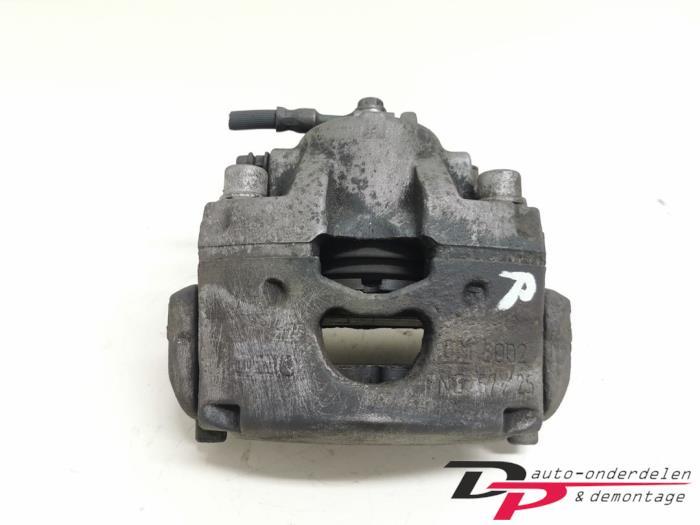 Remklauw (Tang) rechts-voor van een Opel Vectra