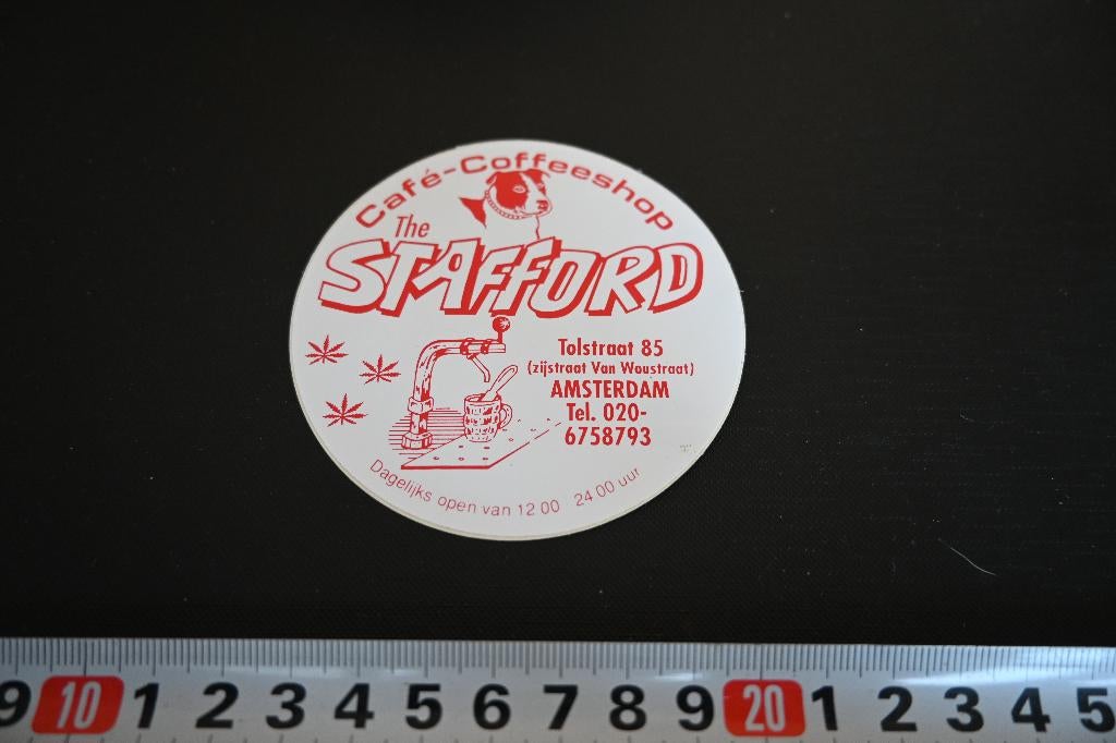 sticker Amsterdam The STAFFORD café coffeeshop Tolstraat 85, Ophalen, Zo goed als nieuw, Sticker