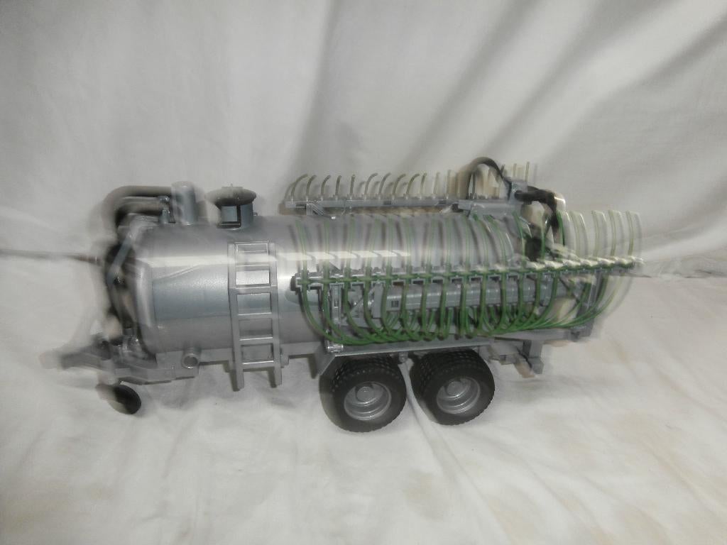 Bruder Fliegl giertank, Ophalen, Zo goed als nieuw