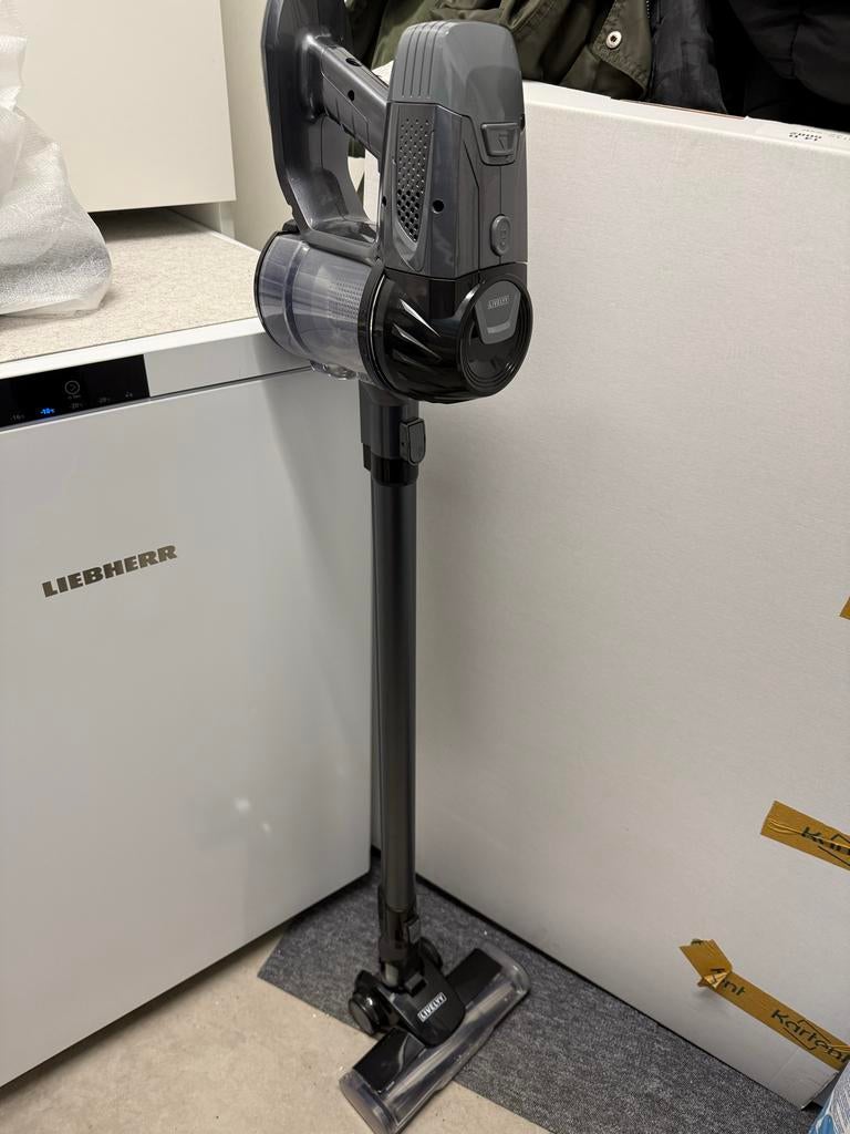 Livelyy Steelstofzuiger, Ophalen, Gebruikt, Stofzuiger, Minder dan 1200 watt