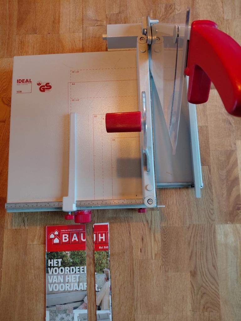 Ideal 1038 papier snijmachine, Ophalen of Verzenden, Zo goed als nieuw, Materiaal