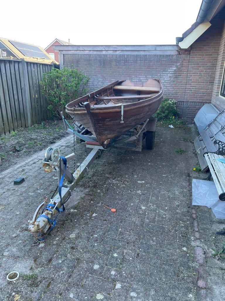Te koop: houten roeiboot met aanhanger, Ophalen, Gebruikt