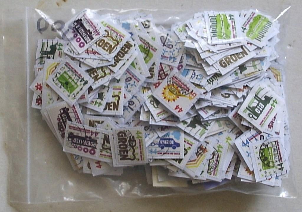 Kilowaar 800x postzegels denk groen doe groen € 0,44, Postzegels en Munten, Verzenden, Na 1940, Gestempeld