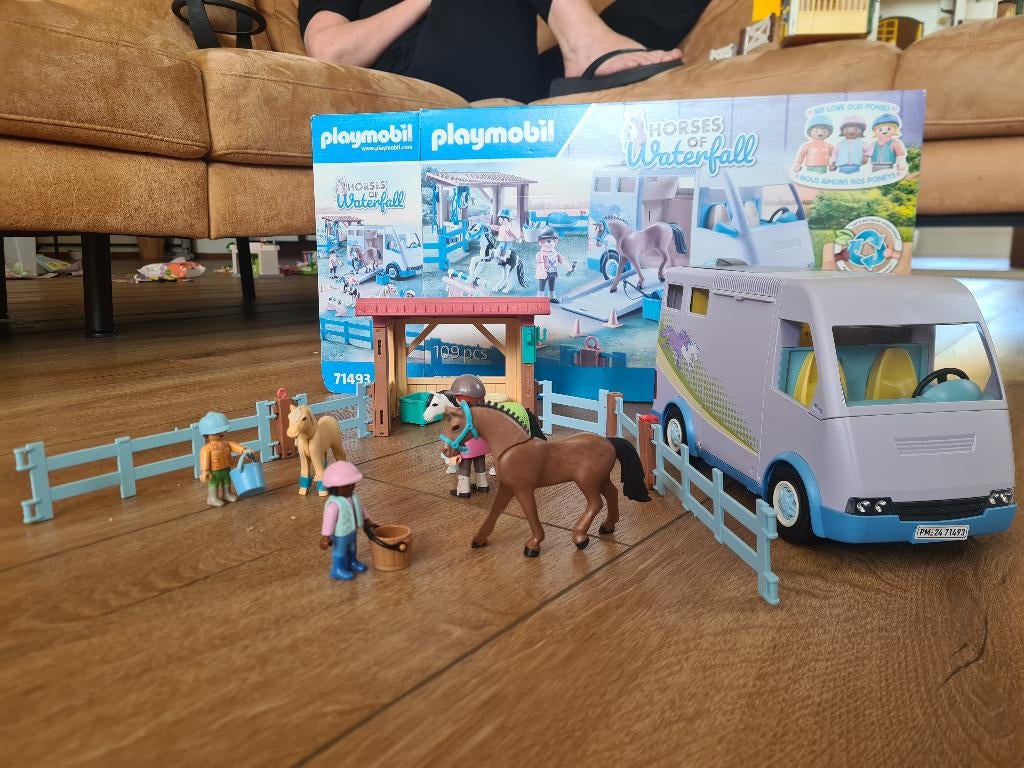 Playmobil horses of waterfall paardentrailer 71493, Ophalen, Zo goed als nieuw, Complete set