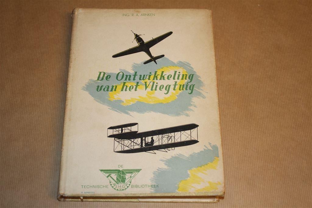 Boek - De ontwikkeling van het vliegtuig - 1946 !!, Ophalen of Verzenden, Gebruikt, Schaalmodel