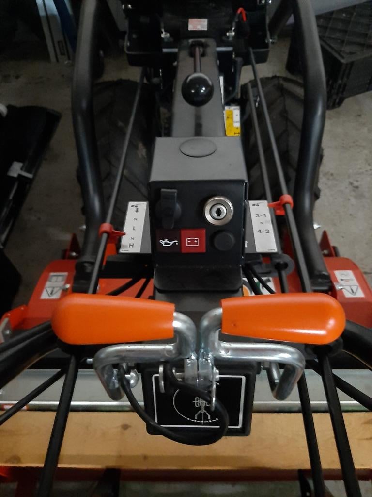 Goldoni 2 wielige trekker, Ophalen