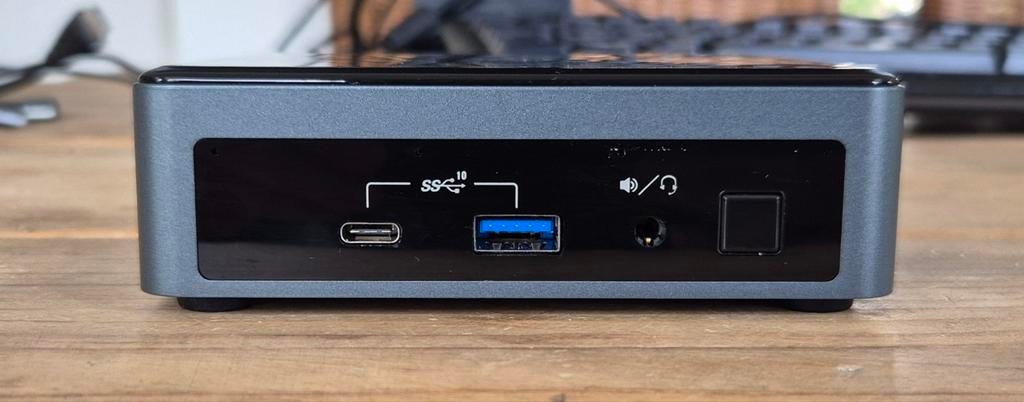 NUC10i5FNK zie omschrijving!, Computers en Software, Barebones, Ophalen of Verzenden, Zo goed als nieuw