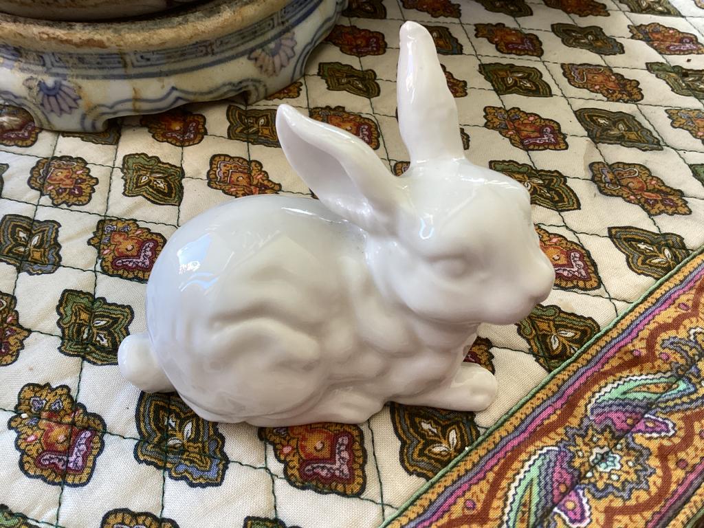 Konijn Bone China porselein // hoog 6x9x4 cm, Ophalen of Verzenden