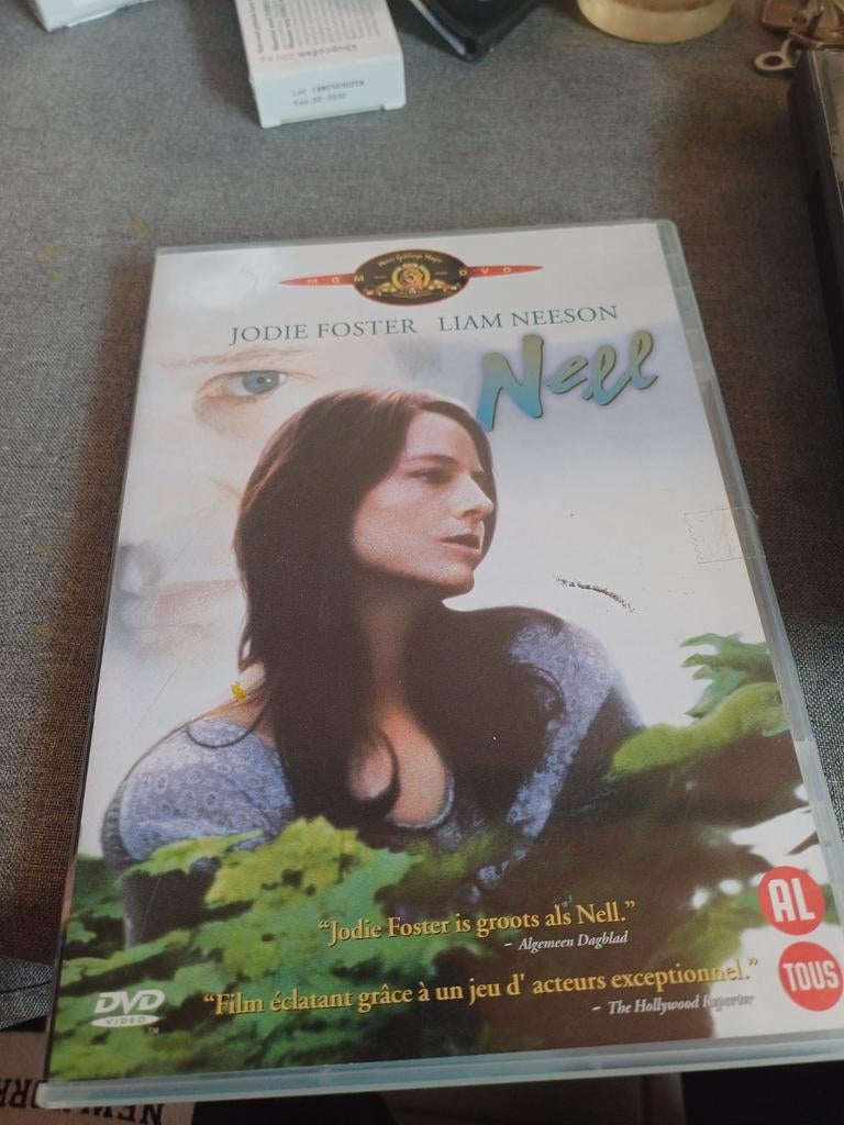 Nell, Alle leeftijden, Verzenden, Zo goed als nieuw