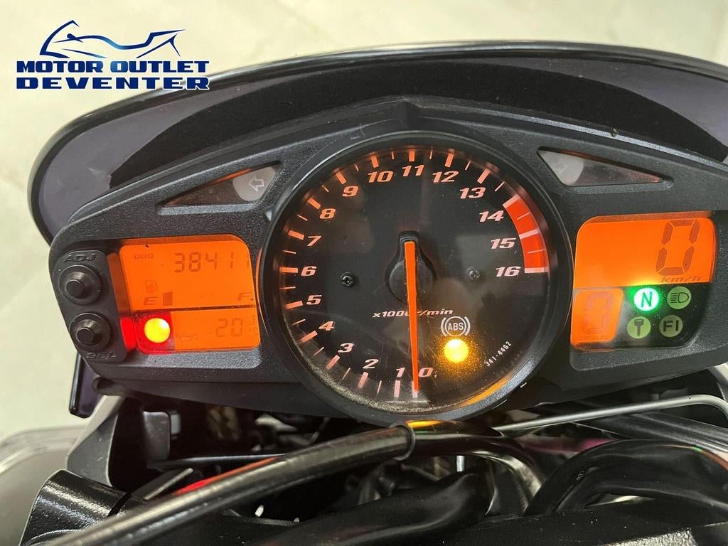 SUZUKI GSR 600 A (bj 2012) - foto 2