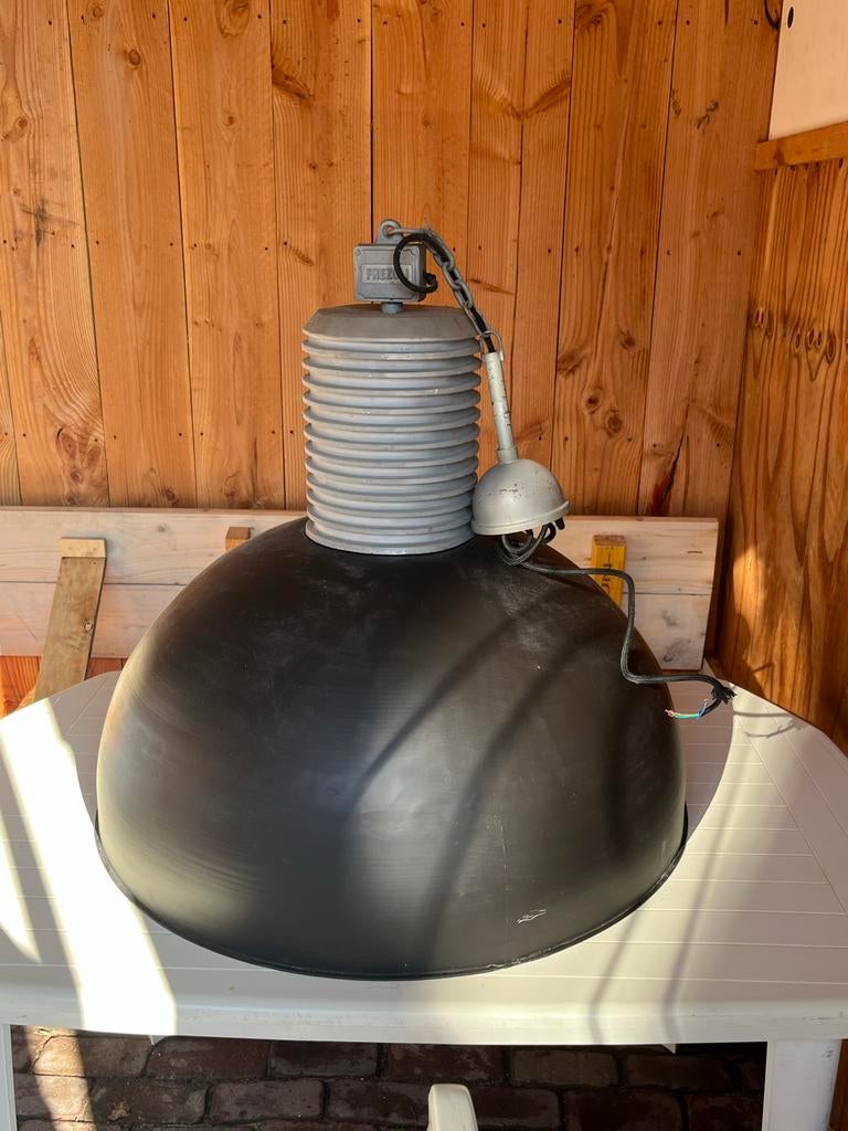 Frezoli industriële hanglamp, Ophalen, Zo goed als nieuw, Metaal, 50 tot 75 cm