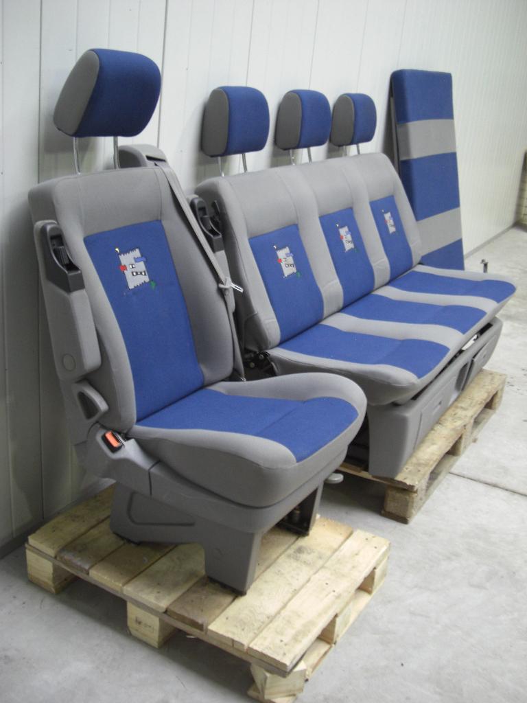 Slaapbank Vw T4 2003 plus draaibare stoel 2e zitrij, Auto-onderdelen, Interieur en Bekleding, Ophalen