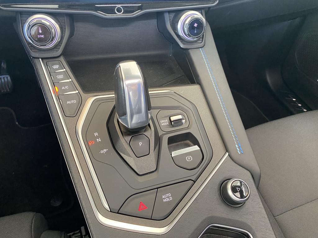 Lynk & Co 01 1.5 6.6kw laadvermogen!Automaat,Panoramadak/360, 12 maanden, Stof, Euro 6, Blauw