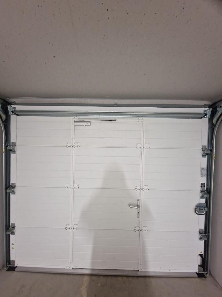 Garagebox te huur – 18m² verdieping – Boxcomplex Nijmegen, Zakelijke goederen, Bedrijfs Onroerend goed, Huur, Bedrijfsruimte