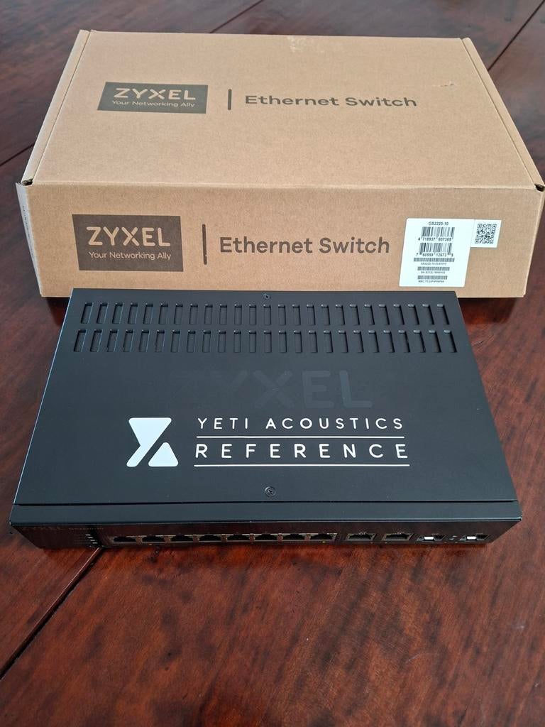 Yeti Reference netwerkswitch, Audio, Tv en Foto, Audiokabels en Televisiekabels, Ophalen of Verzenden, Zo goed als nieuw, Minder dan 2 meter