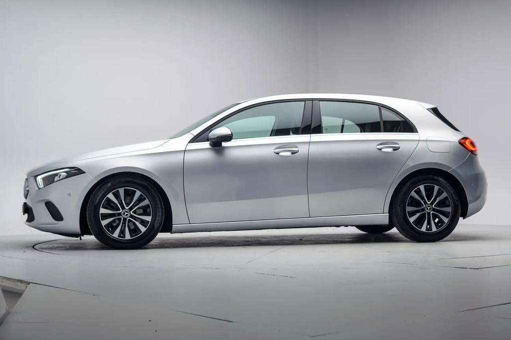 Mercedes-Benz A-Klasse 180 Business Solution Aut. [ Widescre, 136 pk, Gebruikt, 4 cilinders, Bedrijf