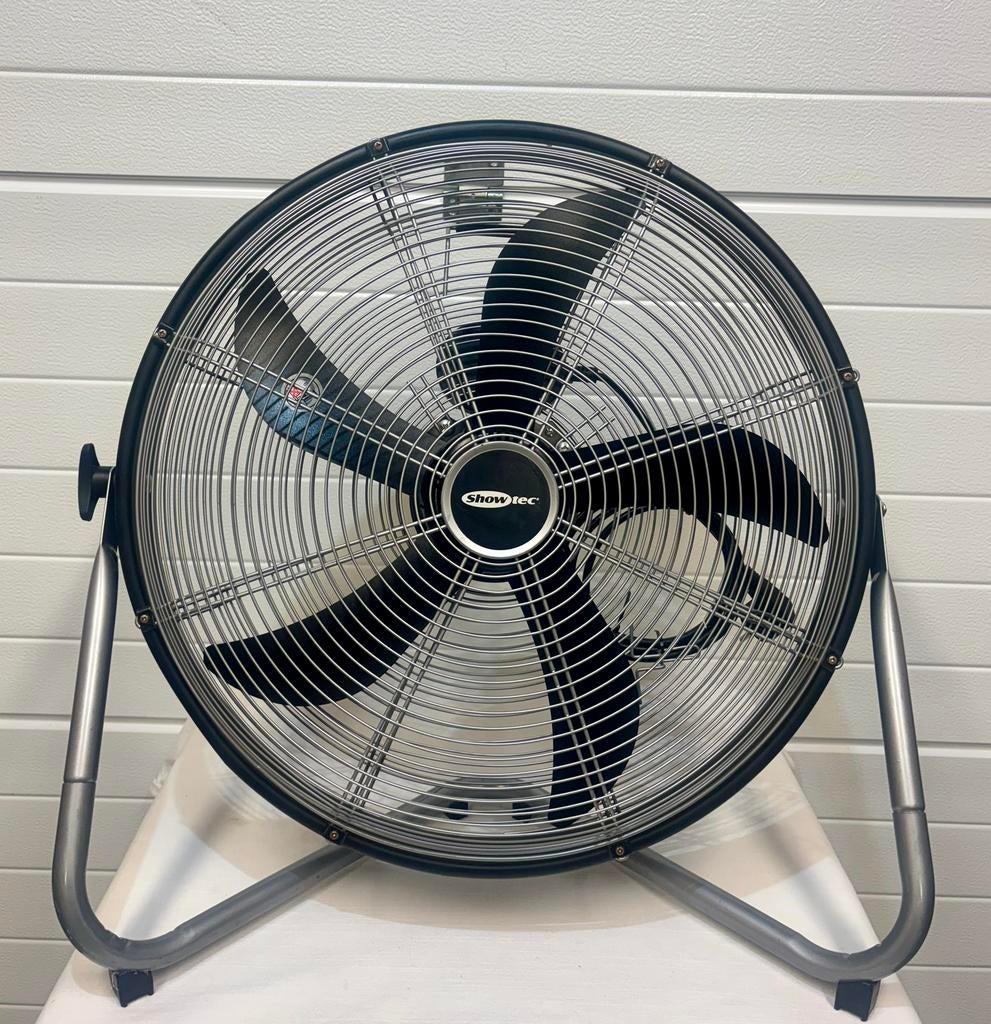 Showtec Vloerventilator 150w Kantelbaar, Witgoed en Apparatuur, Ventilatoren, Ophalen of Verzenden, Gebruikt, Vloerventilator