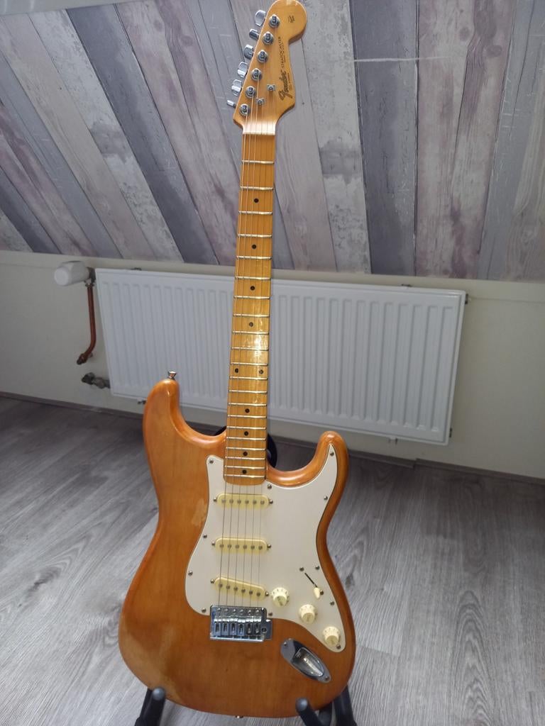 Fender Stratocaster - Vintage Stijl Elektrische Gitaar, Ophalen, Zo goed als nieuw, Solid body, Fender