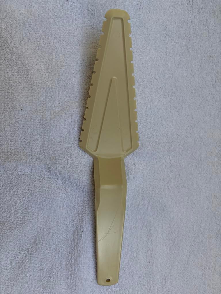 Vintage Tupperware Taartschep - Crème, Huis en Inrichting, Ophalen of Verzenden, Gebruikt, Crème, Overige typen