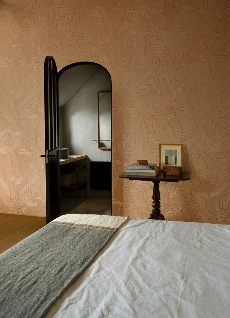 Arte Strelitzia camel behang left overs, Ophalen of Verzenden, Minder dan 10 m²