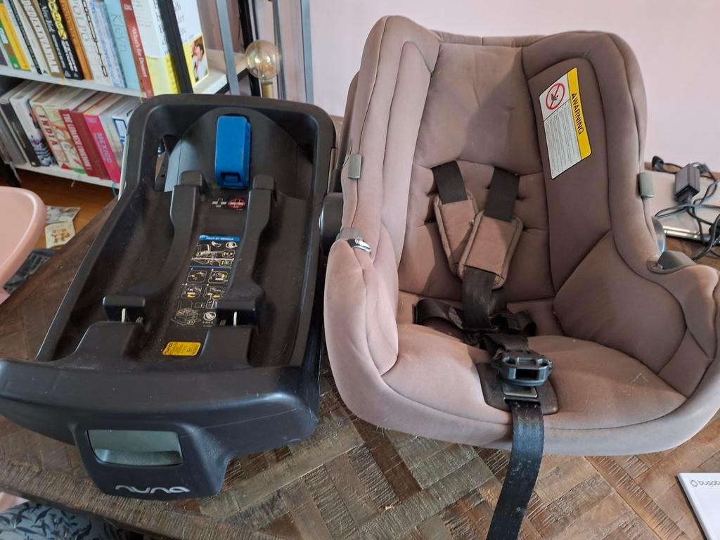 Nuna autozitje met base - Gebruikt, Kinderen en Baby's, Autostoeltjes, Gebruikt, Overige merken, 0 t/m 13 kg, Isofix, Zijbescherming