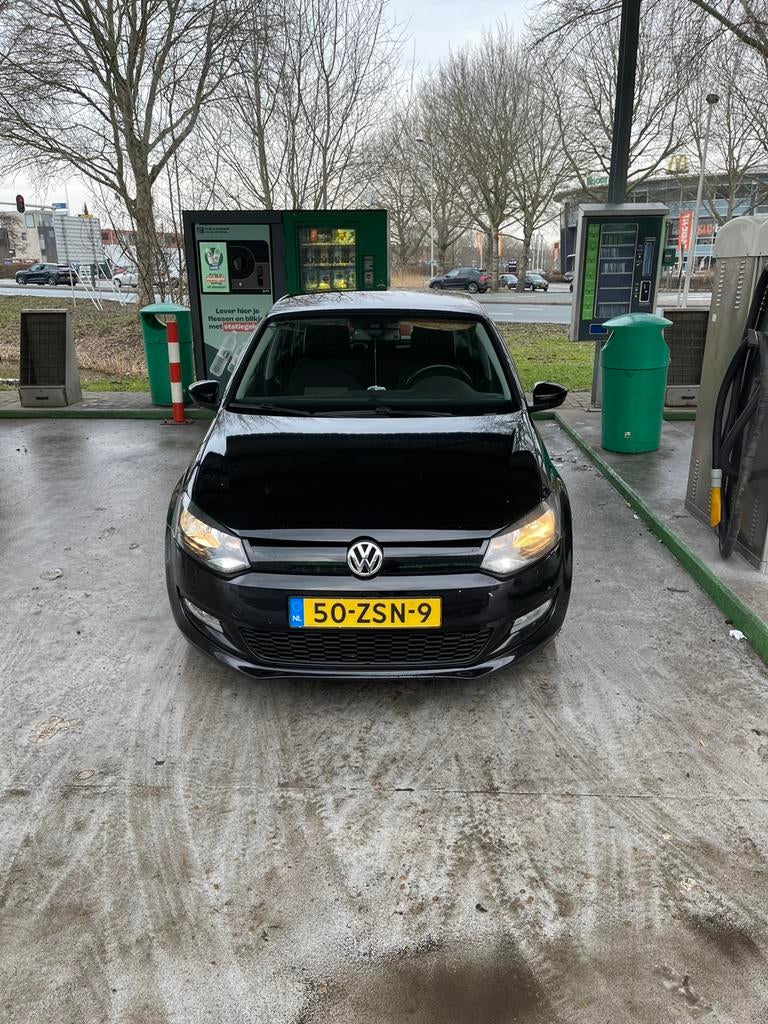 Volkswagen Polo 1.2 uit 2011 FULL: CRUISE,CLIMAT,NAVI,CAMERA, Auto's, Volkswagen, Voorwielaandrijving, 74 pk, 1199 cc, 96 €/maand