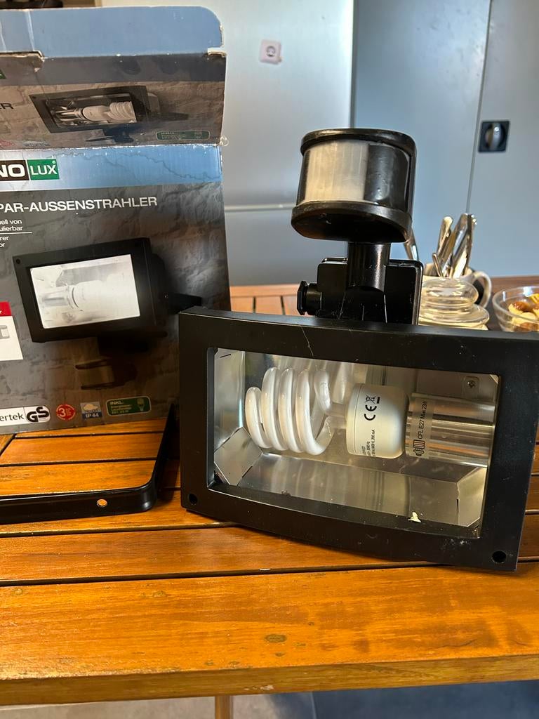 Livarno energiebesparende buitenlamp met bewegingsmelder, Ophalen, Overige materialen, Bewegingssensor, Gebruikt